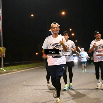 Runner Photo 7742900