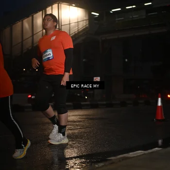 Runner Photo 7742914