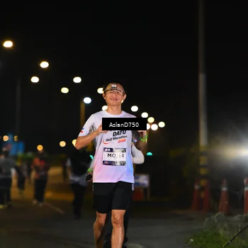 Runner Photo 7742917