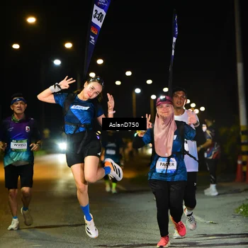 Runner Photo 7742928