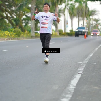 Runner Photo 7742942