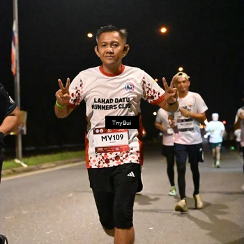 Runner Photo 7742953