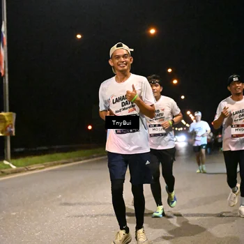 Runner Photo 7742964