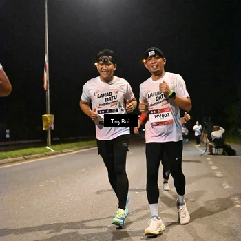 Runner Photo 7742973