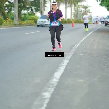 Runner Photo 7742975