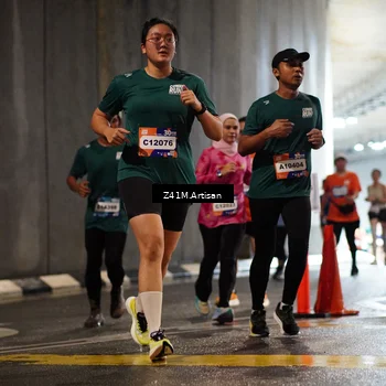 Runner Photo 7743000