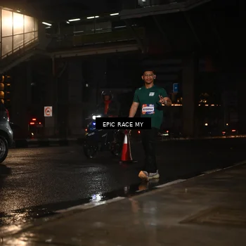 Runner Photo 7743006