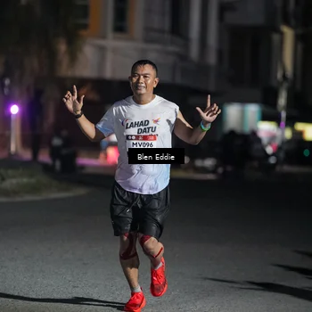 Runner Photo 7743020