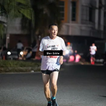 Runner Photo 7743021
