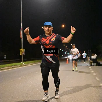Runner Photo 7743027