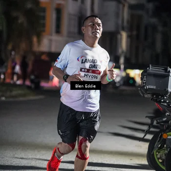Runner Photo 7743030