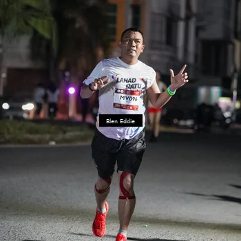 Runner Photo 7743032