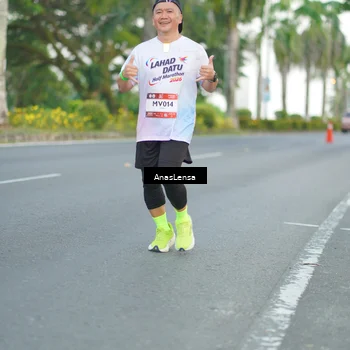 Runner Photo 7743039