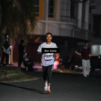 Runner Photo 7743056