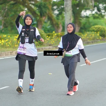 Runner Photo 7743062