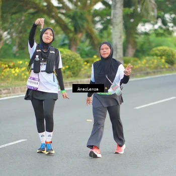 Runner Photo 7743069