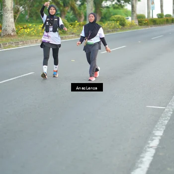 Runner Photo 7743071