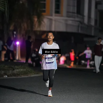 Runner Photo 7743073