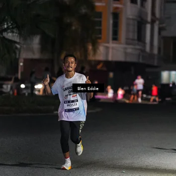 Runner Photo 7743102