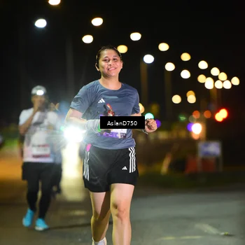 Runner Photo 7743104