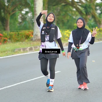 Runner Photo 7743106