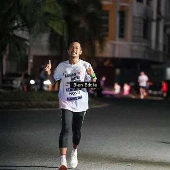 Runner Photo 7743116