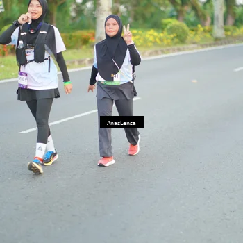 Runner Photo 7743117