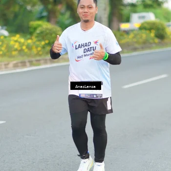 Runner Photo 7743123