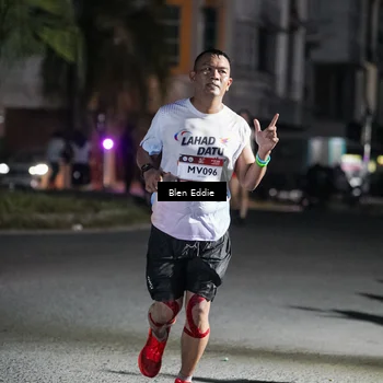 Runner Photo 7743125