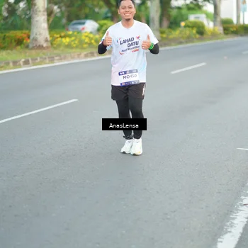 Runner Photo 7743126