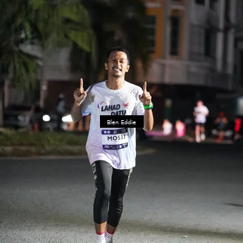 Runner Photo 7743132