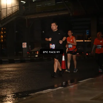 Runner Photo 7743133