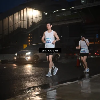 Runner Photo 7743136