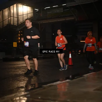 Runner Photo 7743137