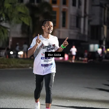 Runner Photo 7743139