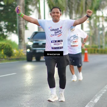 Runner Photo 7743165