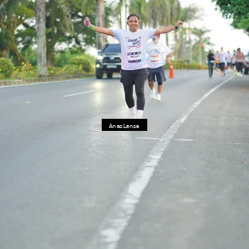 Runner Photo 7743168