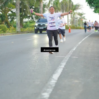 Runner Photo 7743170