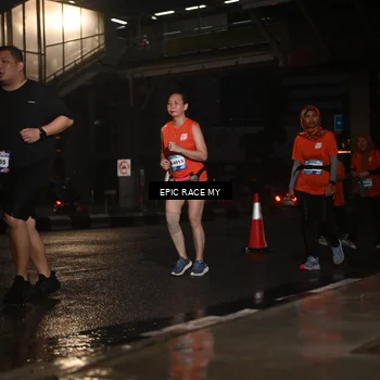 Runner Photo 7743176