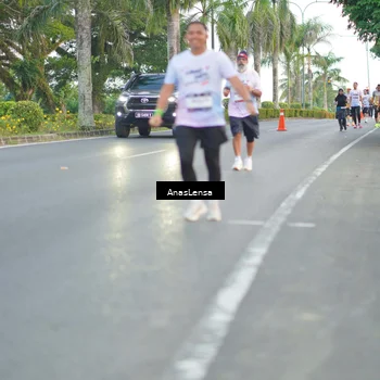 Runner Photo 7743179