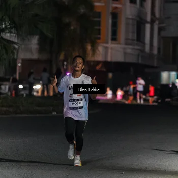 Runner Photo 7743180