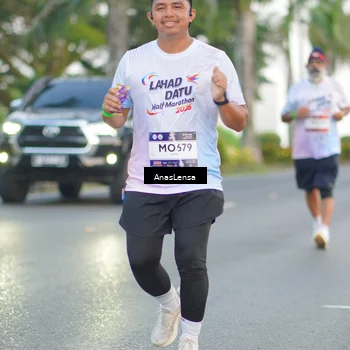 Runner Photo 7743205