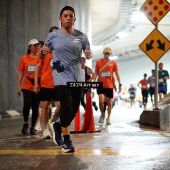 Runner Photo 7743235
