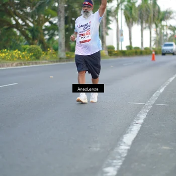 Runner Photo 7743237