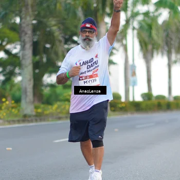 Runner Photo 7743242