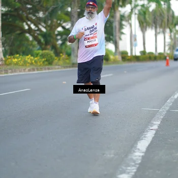 Runner Photo 7743243
