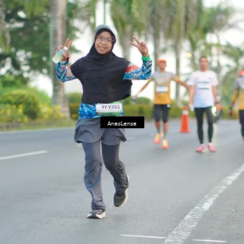 Runner Photo 7743247