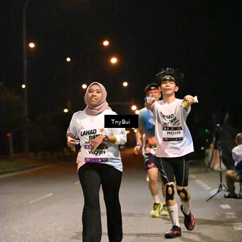 Runner Photo 7743250