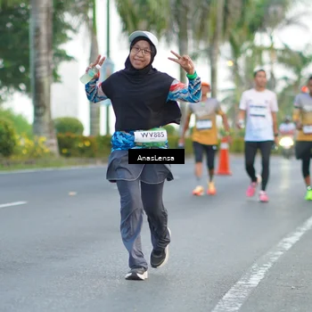 Runner Photo 7743253
