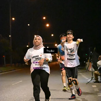 Runner Photo 7743257